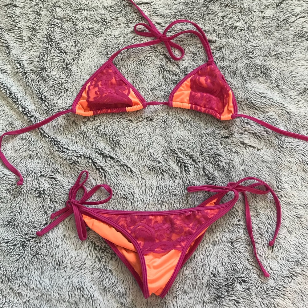 Orange and pink lace scrunch bottom bikini 💗